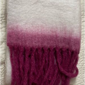 Madewell woman’s scarf/wrap. Sold by JCrew and resold by Marshalls.